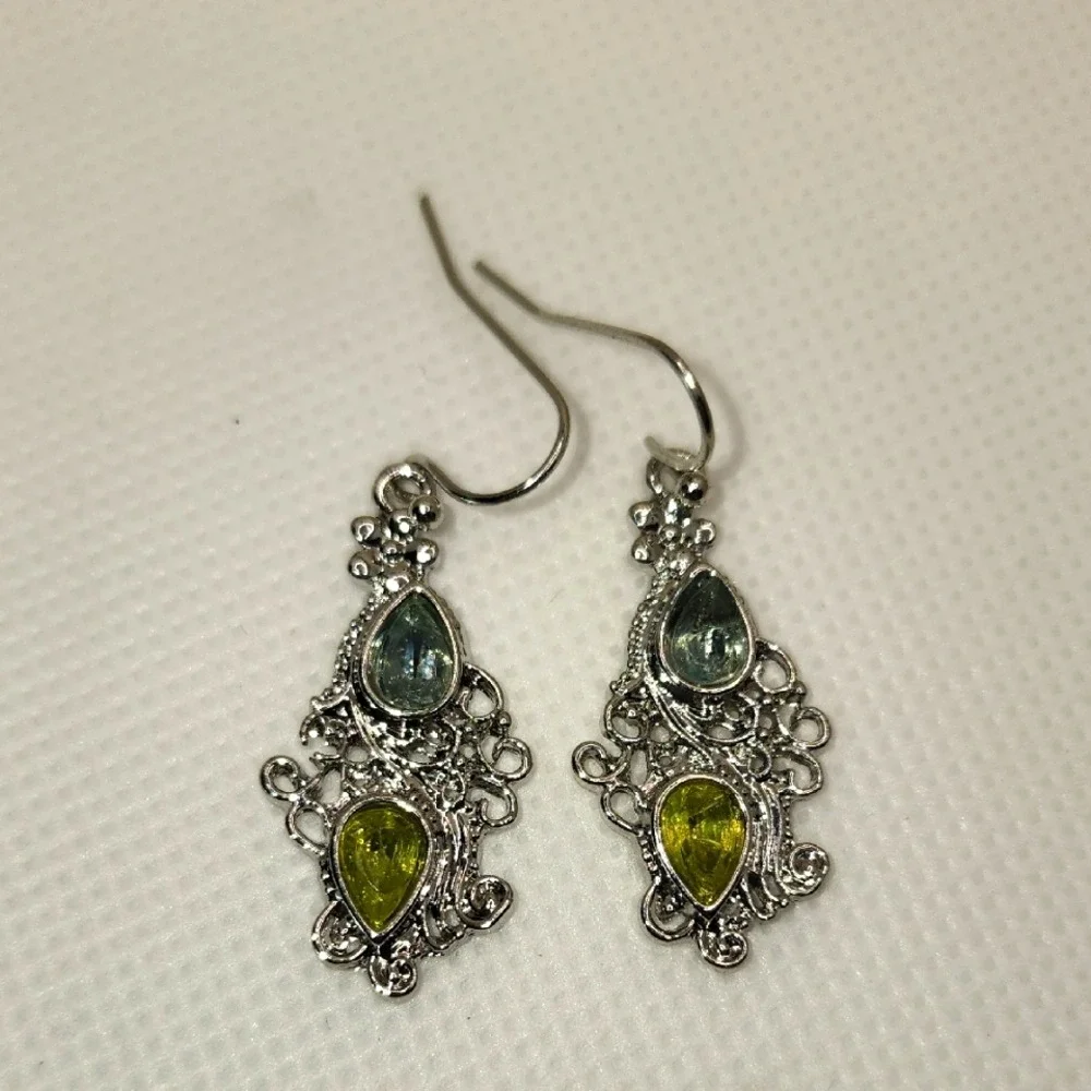 Elegant Silver and Yellow Teardrop Earrings‎